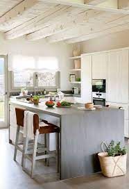 Una isla funcional debe medir, por lo menos, 80 cm x 1.30 m y debe contar con iluminación directa desde el techo. 30 Cocinas Modernas Con Isla