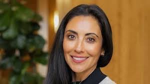 Lori Bevan's Instagram, Twitter & Facebook