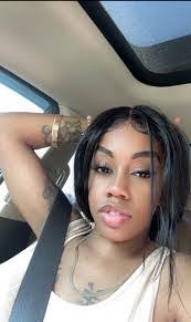 Devon Meade's Instagram, Twitter & Facebook