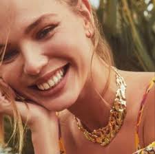 Kendra Scott Savannah Collar Necklace Gold