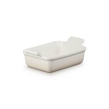 Since 1925, le creuset has been renowned as the colorful french companion in kitchens across the globe. Le Creuset Rectangular Traditional Pyrex Dish 19 Tattahome