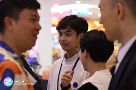 Ben Phạm lần đầu xuất hiện sau khi rời M-TP Entertainment: Tinh thần thoải  mái nên cười suốt!