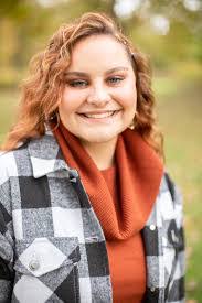 Carrie Medina's Instagram, Twitter & Facebook