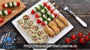 Rosii, ton, castravete, masline, marar, lamaie, crutoane. Jamilacuisine Trei Retete De Aperitive Simple Si Facebook