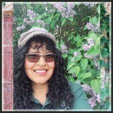 Dora Pino's Instagram, Twitter & Facebook