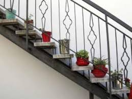 Ho delle fioriere con grigliato in legno e. Vasi Scelta Materiali Manutenzione Pulizia Passione In Verde