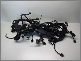 Most engines in the new series are turbocharged and only 3.5l m276. Mercedes Benz W203 C200 Cdi Motorkabelbaum Kabelbaum Motor 6461502833 C220 Benzshop De