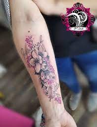 Die blume ist eine sehr. Blumen Tattoo Pink Tattoo Piercing Studio