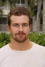 He is an actor and producer, known for troy (2004), the polar express (2004) and beauty and the beast (2017). Actor Josh Kelly Who Was My Loose Inspiration For Lord Trevor Rheese Earl Falcondale In The Earl Next Door By Charis Mich Josh Kelly Actors Beard No Mustache