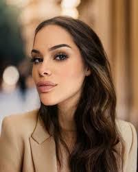 Stacey Barnard's Instagram, Twitter & Facebook