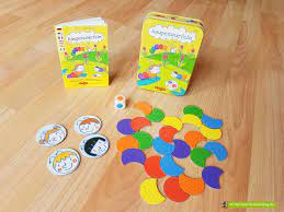 Gibt es ein bestimmtes alter das man den beruf erlernen kann ? Farben Lernen Wir Spielen Raupenwurfeln Von Haba Kinderchaos Familienblog