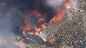 Notifications of large/significant bushfires in the perth metro area. Perth Aerial Footage Shows Australian Bushfire Rage Near City Bbc News