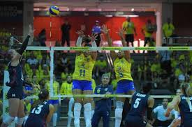 A vantagem aumentou depois de mais um bloqueio, dessa vez de rosamaria (18/13). Brasil Perde Primeiro Amistoso Para Os Eua Visando Mundial De Volei Lance