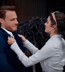 O zaman diğerlerini de görelim. Hande Ercel And Kerem Bursin Celebrities Female Cute Love Couple Actors