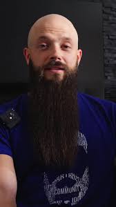 A lot has changed the last couple of years! Sometimes I don't recognize  myself anymore. But I like change and progression. I like to grow...not  only my beard! 😂 . . #beard #