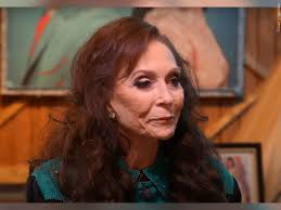 CMT will show Loretta Lynn memorial commercial-free
