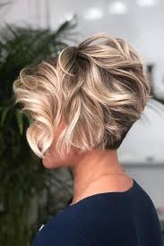 Caramel and brown would be a good idea for middle aged women who like some shine and warm tonnes for their hair. 90 Amazing Short Haircuts For Women In 2021 Lovehairstyles Com