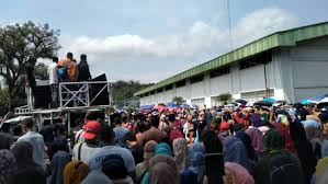 Jika berminat, kirim lamaran ke gsi bisa via pos /langsung : Gsi 1 Cikembar Akan Phk Ribuan Buruh Sukabumitoday Co