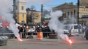 Sinimusta liike ja vastamielenosoittajat kohtaavat jälleen vappuna Tampereella – poliisi varautunut