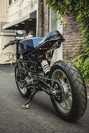 looking sharp one up moto s angular ktm rc390 cafe tracker ドゥカティ 単車 バイク