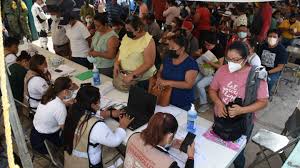 Al menos cuatro comunidades empezarán a citar en los próximos días al grupo de 40 a 49 Maestras Maestros Y Personal Educativo Este Es El Calendario De Vacunacion Covid Del Gobierno El Financiero