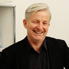 Am 11. November habe ich meine Doktorprüfung zum Thema „Numerische  Untersuchungen zur Tunnelgeothermienutzung für Gebäude“ erfolgreich  abgeschlossen! =) Vielen Dank an Professor Stergiaropoulos…