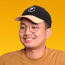 Kim Gaspar's Instagram, Twitter & Facebook