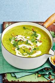 Potato And Broccoli Soup For A Mini Budget Recipe Delicious Bright Green Broccoli Joins The Tuber And Mixes The Brot 2020 Saglikli Gidalar Gida Yemek Tarifleri