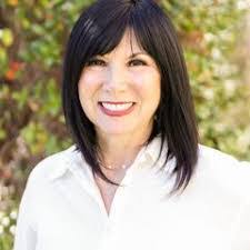 Kendra Rich's Instagram, Twitter & Facebook