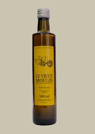 Dernier moulin à eau de la vallée du vern, nous sommes spécialisés dans la fabrication artisanale d'huile de noix et de noisettes. Huile De Noix 50cl Le Vieux Moulin Maison Fondee En 1959