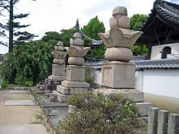 File:Grave of Sakai 3 princess.jpg - Wikimedia Commons