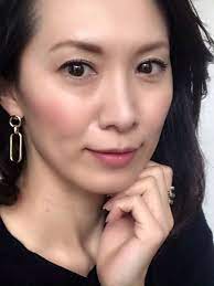 駒田奈美 のんびりとした休日 白いバラ 美貌 お花屋さん