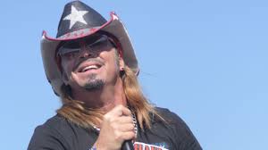 Download and listen online flirtin' with disaster by molly hatchet. Nascar 2018 Bret Michaels Doobie Brothers The Theory And Money Behind Nascar Prerace Shows