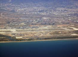 Aeropuerto De Barcelona El Prat Visto Desde El Aire Wikipedia Aeropuerto Barcelona Hotel Plaza Aeropuerto Madrid Barajas