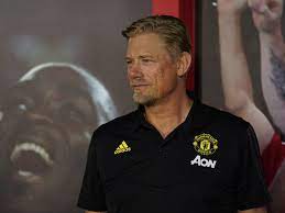 Danish goalkeeping legend peter schmeichel finally hung up his gloves in 2003 after finishing his illustrious career at manchester city. Peter Schmeichel Admits Regret At Leaving Manchester United After Treble Win 90min