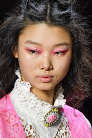 The 15 Most Exciting Makeup Looks From The Spring 2020 Runways Spring Makeup Trends Spring Makeup Makeup Trends