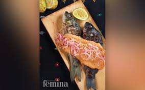 Pertama, daging ikan patin dicuci terlebih dahulu sampai bersih, termasuk membuang bagian kepala, isi perut, dan 1 sdt ketumbar. Resep Natinombur Sambal Untuk Ikan Bakar