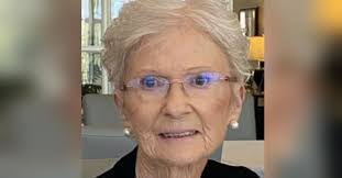 Joan Munch's Instagram, Twitter & Facebook