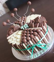 Pin By Eman Ahmed On Cakes Chocolate Bar Cakes Delicious Lemon Cake Simple Birthday Cake