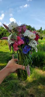Where is the living room? Pick Your Own Flowers Land S Sake