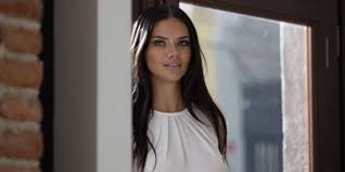 Tuba Buyukustun Un Bu Hali Sosyal Medyada Olay Oldu Galeri Yeni Asir