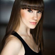 Danielle Benton's Instagram, Twitter & Facebook