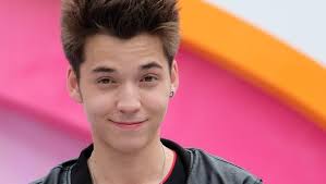 Siapa yang tak kenal artis yang satu ini? 6 Poin Stefan William Awal Karier Hingga Isu Rumah Tangga Retak