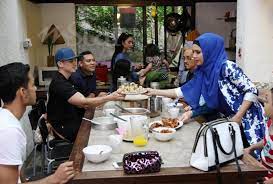 The twelfth season of akademi fantasia, also branded as af2015, premiered on 3 august 2015 and concluded on 11 october 2015 on the astro ria television channel. Rozita Che Wan Kongsi Kehidupan Peribadi Dalam The House Buletin Malaysia