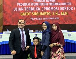 Apabila kamu mengetahui prospek kerja jurusan kriminologi yang masih terbuka. Gatot Sugiharto Wakil Rektor Uad Raih Doktor Di Uii Jogpaper Media Universitas Perguruan Tinggi Wisuda Promosi Doktor Bedah Desertasi Hasil Penelitian Pengabdian Masyarakat Dosen Dan Mahasiswa Inovasi Mahasiswa Konferensi Internasional Seminar