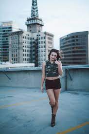 Senior Pictures In Salt Lake City Jessica Janae Photography Senior Picture Outfits Girl Senior Pictures Senior Pictures Outfits For Girls