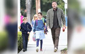 They were set to tie the knot in september 2003 but postponed their. Jennifer Lopez Makes Out With Ben Affleck At Dinner With Her Teenage Twins