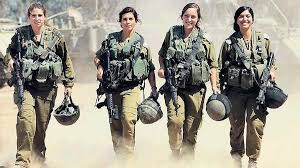 Israel is the one of only a few countries in the world with a mandatory military service requirement for. Israeli Sniper En Twitter Picture Of The 4 Brave Female Soldiers Who Entered Gaza For The Conflict All Combat Medics Who Saw A Lot Of Action Http T Co Hmyzrgsboo