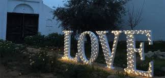 Las letras góticas nunca pasan de moda. Letras Y Bodas Letras Para Bodas Y Eventos De Corcho