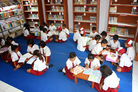 Semua itu pasti membuat kita lebih merasakan hidup ini. Ide 29 Gambar Anak Sedang Membaca Buku Di Perpustakaan